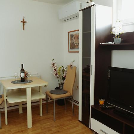 Soba Luic Zupanja Exterior foto